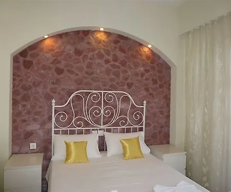 Atalos Hotell 3*